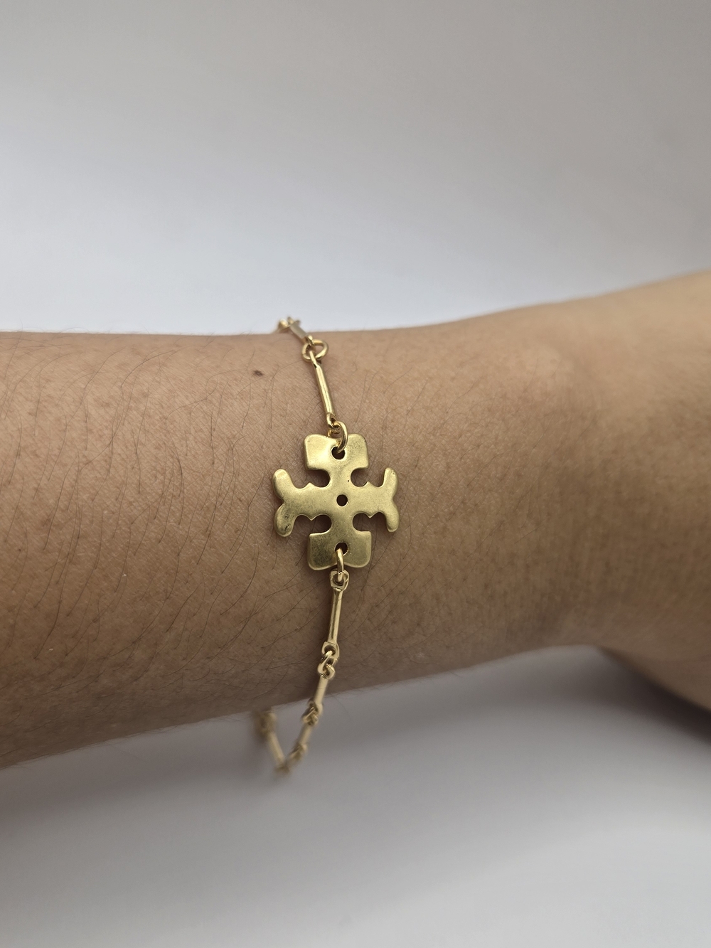 New Tory Burch Roxanne Thin Chain Bracelet Gold Logo Link Vintage Look - Picture 3 of 5